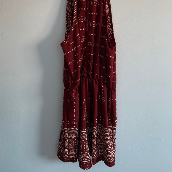 Patterned Maroon Romper - Picture 4 of 4